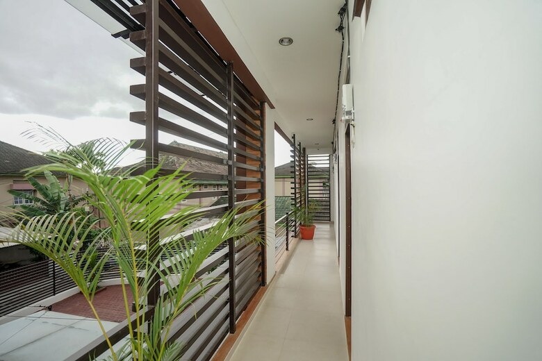 Hostal Oyo 932 Griya Mas Residence Syariah
