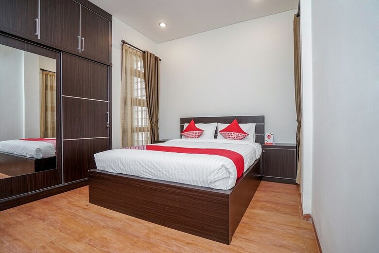 Hostal Oyo 932 Griya Mas Residence Syariah