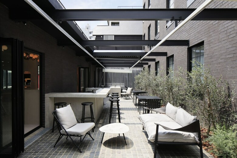 Cen Diversity Hotel & Cafe