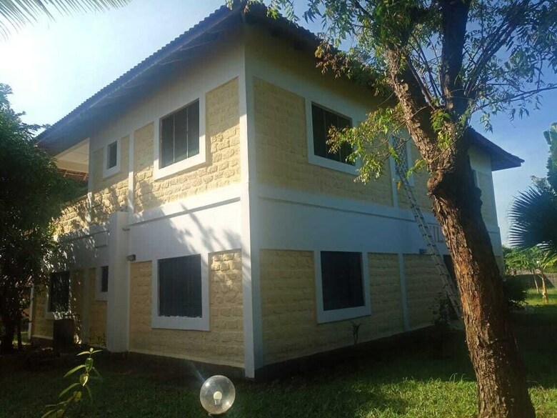 Apple Mango Apartments