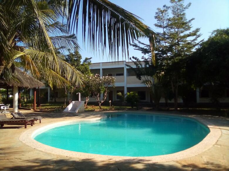 Apple Mango Apartments