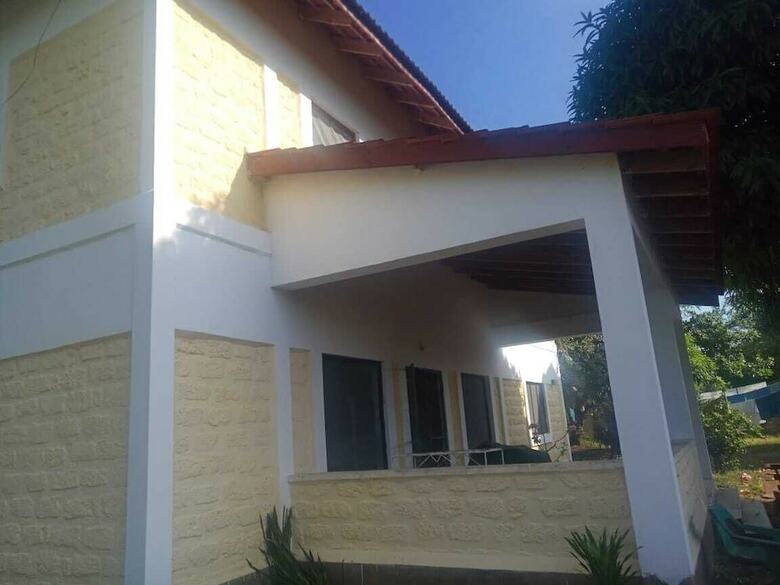 Apple Mango Apartments