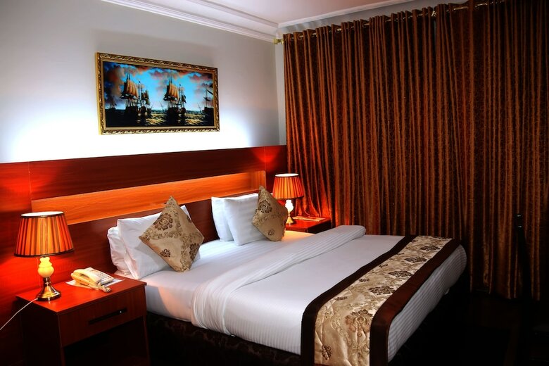 Landmark Hotel