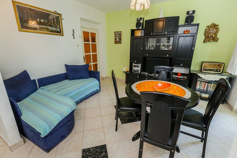 Apartamentos House Grgin