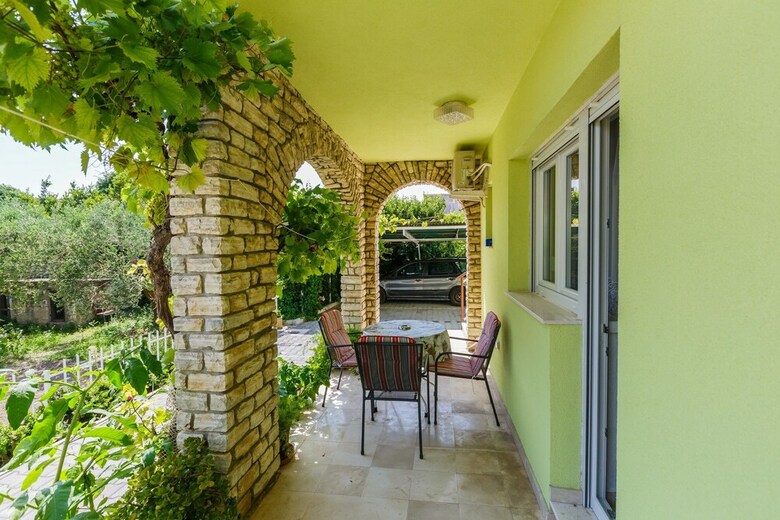 Apartamentos House Grgin