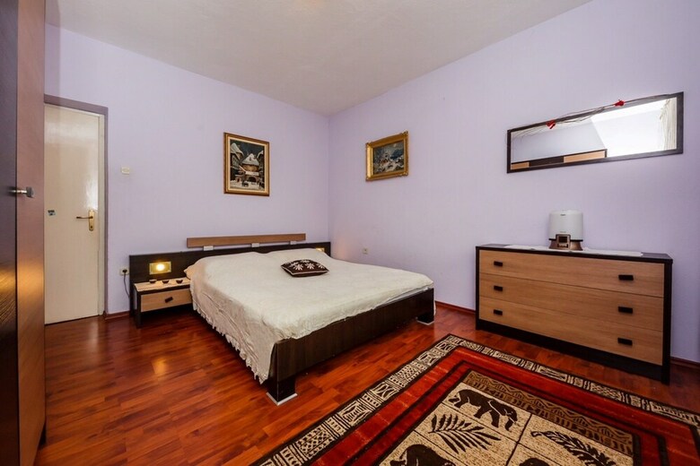 Apartamentos House Grgin