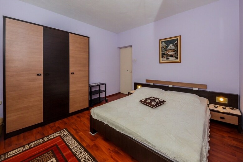 Apartamentos House Grgin