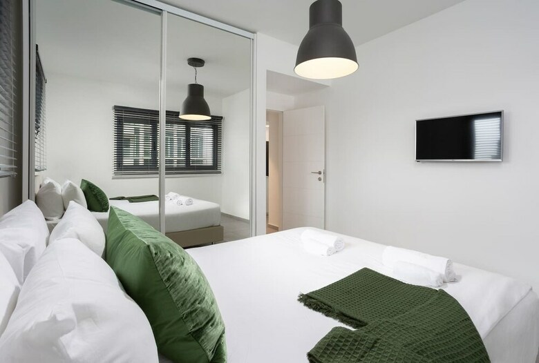 Apartamento Delightful 2br Roth-allenby Holyguest