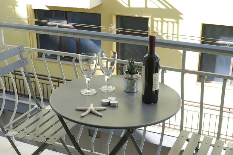 Victoria Square, Cozy And Stylish Apartment