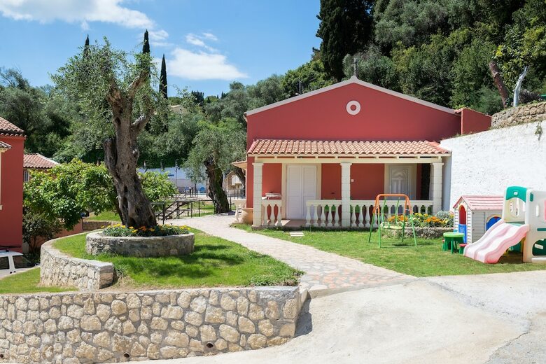 Fouxia Apartments And Studios