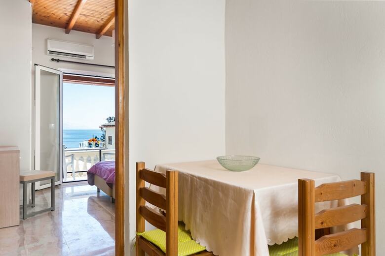 Fouxia Apartments And Studios