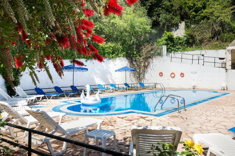Fouxia Apartments And Studios