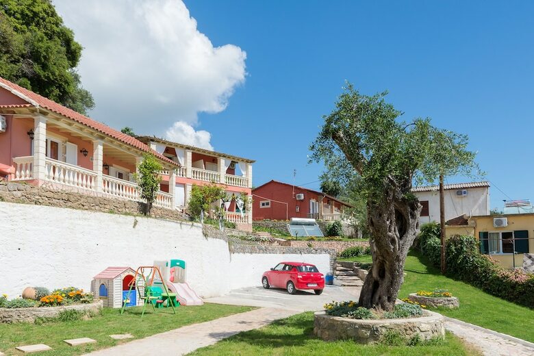 Fouxia Apartments And Studios