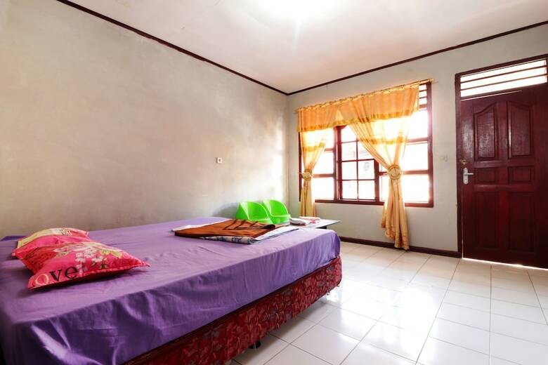 Hotel Roganda Guest House