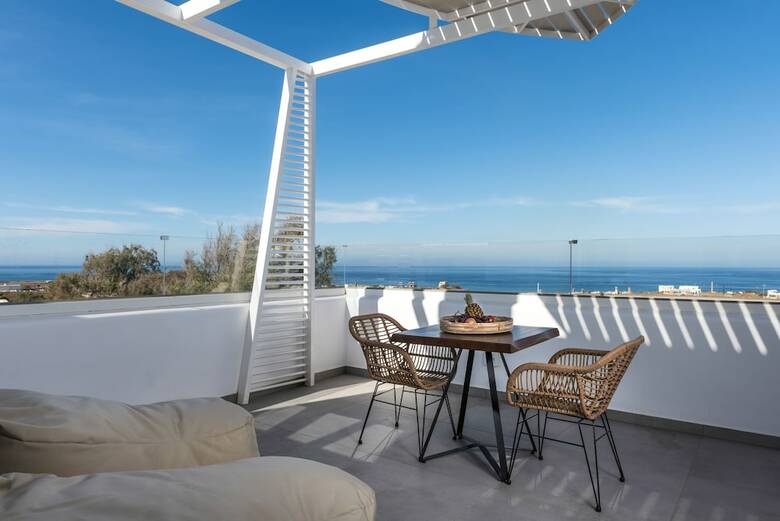 Aparthotel Marvarit Suites