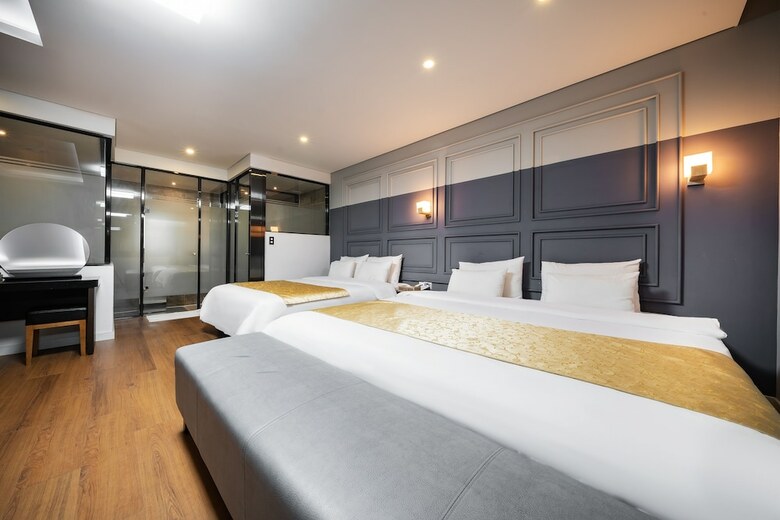 Seattle B Hotel