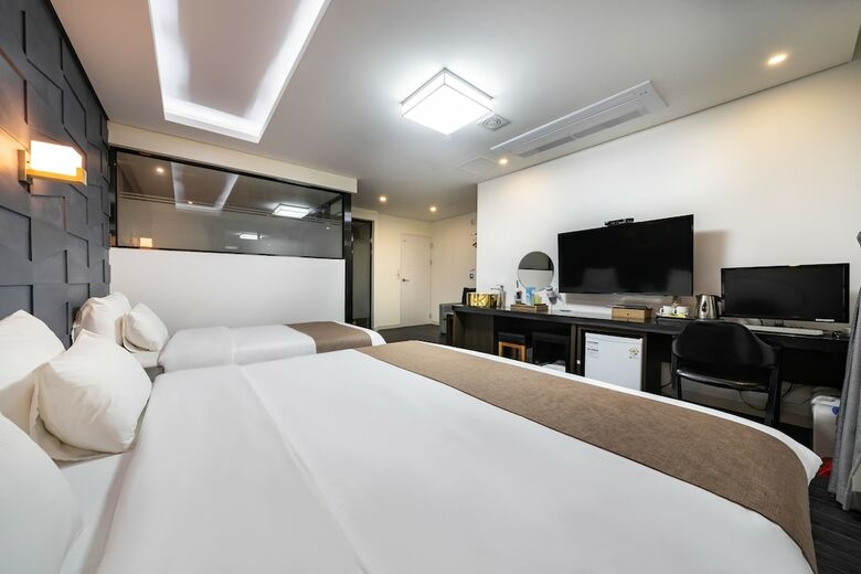 Seattle B Hotel