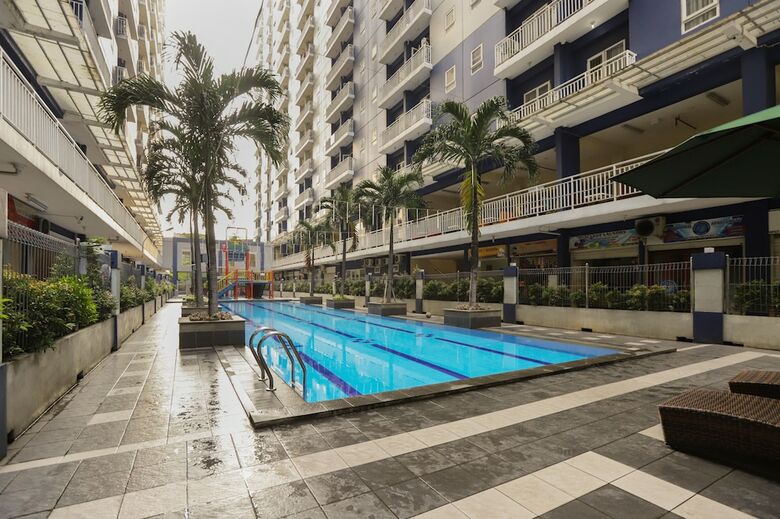 Oyo 909 Lauv Room Grand Centerpoint