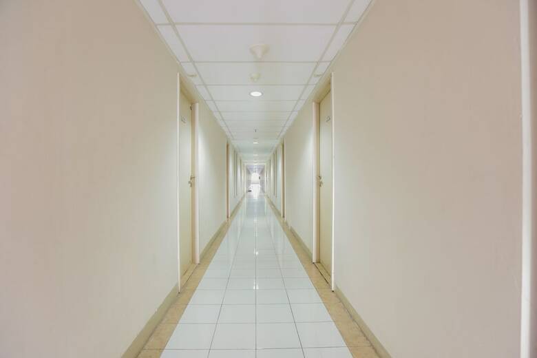 Oyo 909 Lauv Room Grand Centerpoint