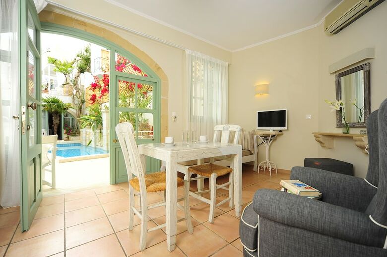 Apartamentos Mythos Residence