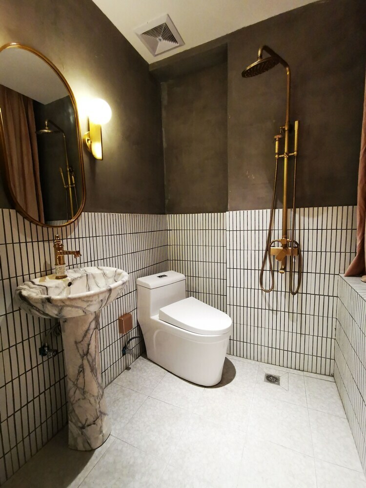 Black Gold Factory Boutique Design Hotel