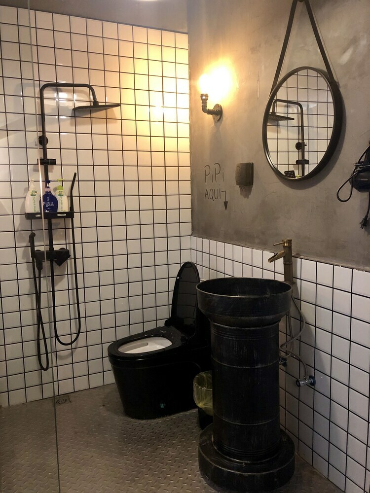 Black Gold Factory Boutique Design Hotel