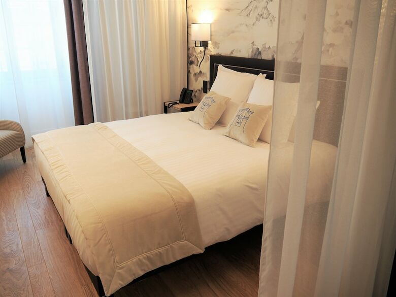 Hotel H�tel Coll�ge Des Doctrinaires