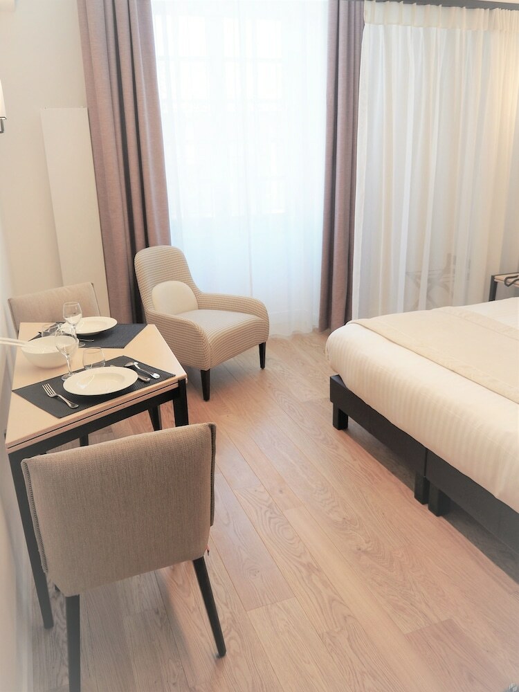Hotel H�tel Coll�ge Des Doctrinaires