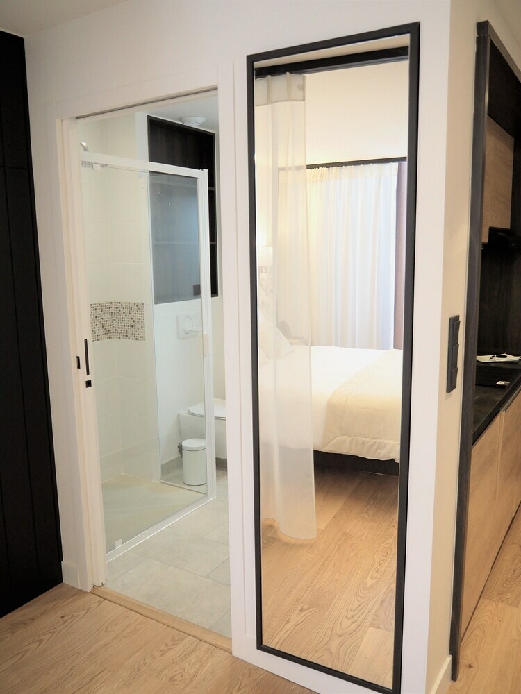 Hotel H�tel Coll�ge Des Doctrinaires