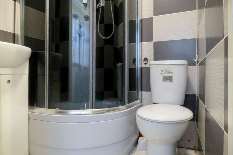 Apartamentos Portway Deluxe En Suite Room