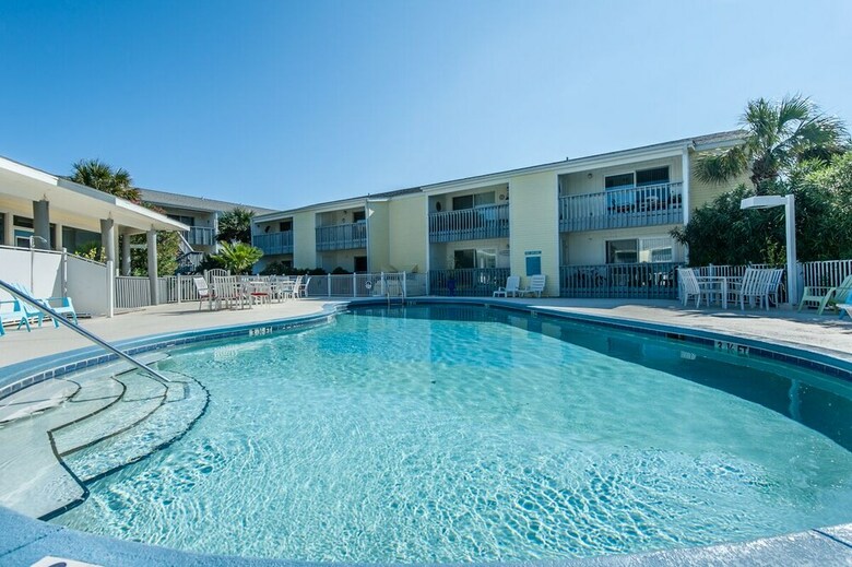 Villas On The Gulf Unit M5 - Two Bedroom Condo