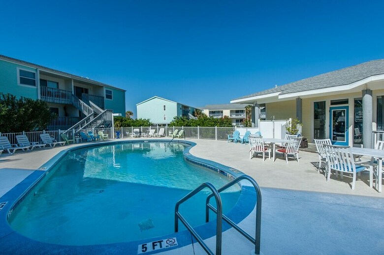 Villas On The Gulf Unit M5 - Two Bedroom Condo