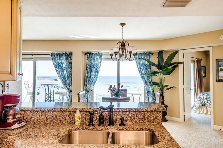 Regency Towers 603 East - One Bedroom Condo