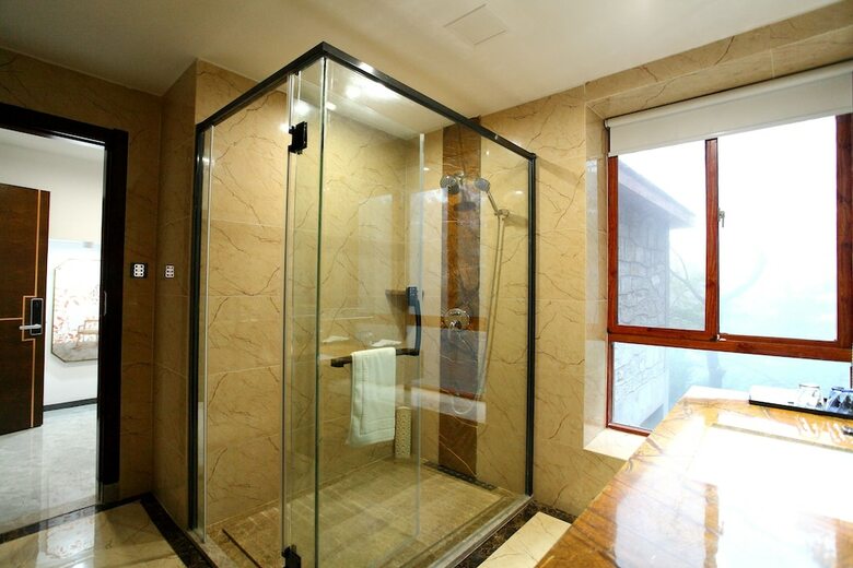 Lushan Xinyuan Hotel