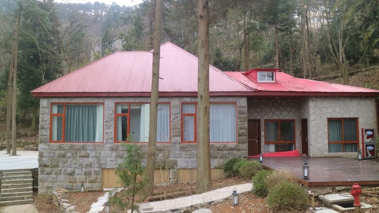 Lushan Xinyuan Hotel