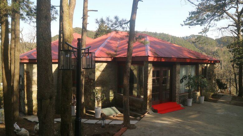 Lushan Xinyuan Hotel