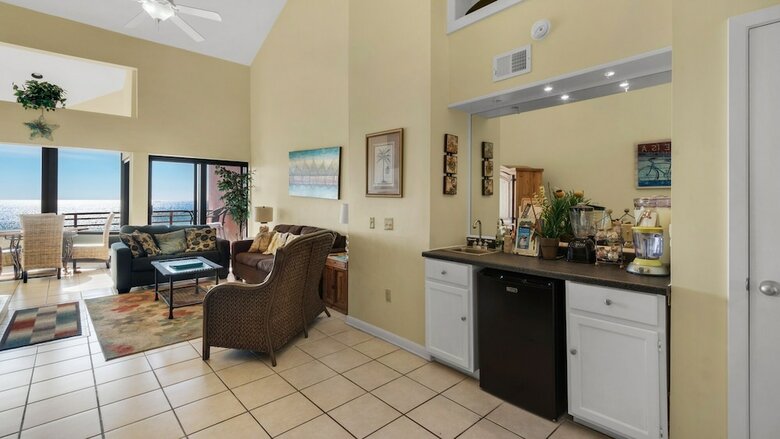 Palm Beach Club 2302 - Two Bedroom Condo