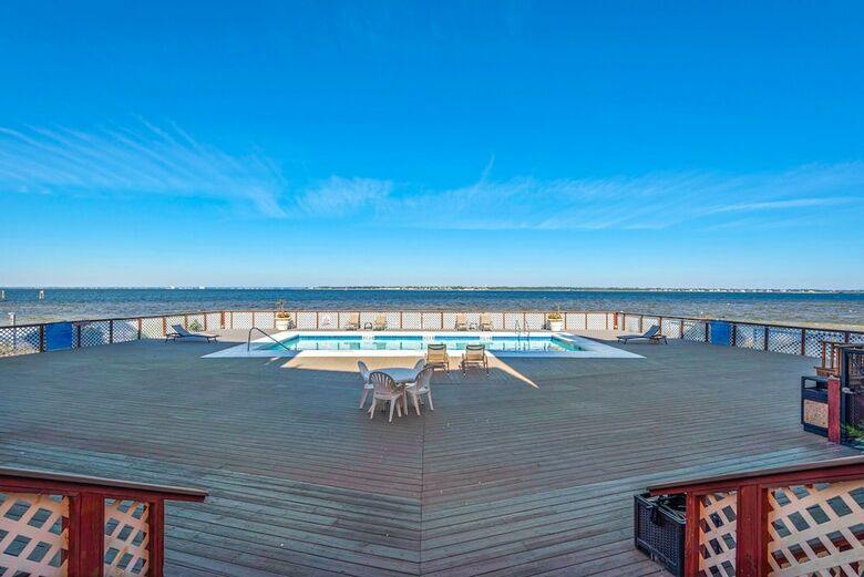 Palm Beach Club 2302 - Two Bedroom Condo