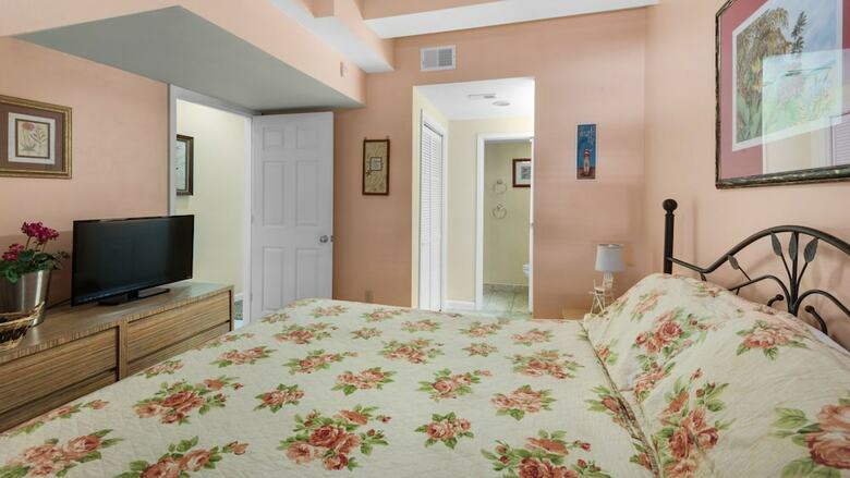 Palm Beach Club 2302 - Two Bedroom Condo