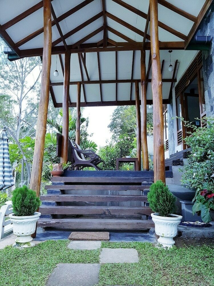 Lakshmis Hotel