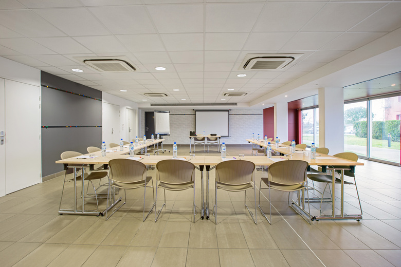 Aparthotel Park & Suites El�gance Cornebarrieu