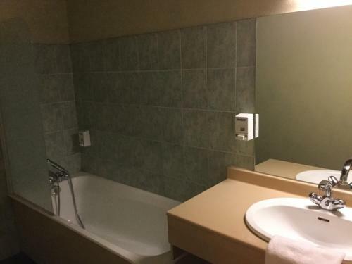 Hotel Restaurant Les Bl�s D'or