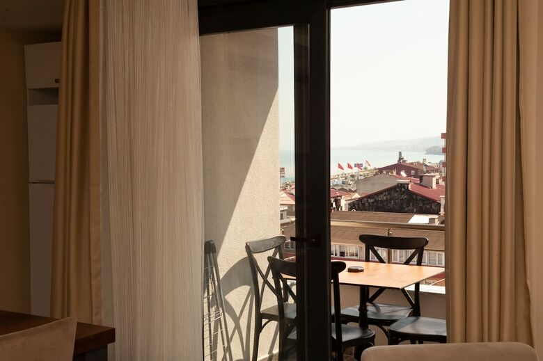 Empula Hotel & Residences