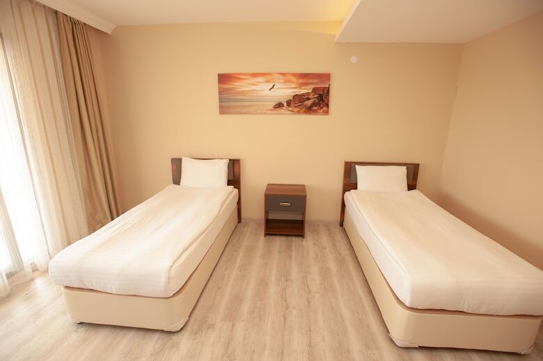 Empula Hotel & Residences