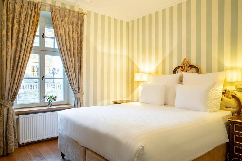 Hotel Schloss Lieser, Autograph Collection