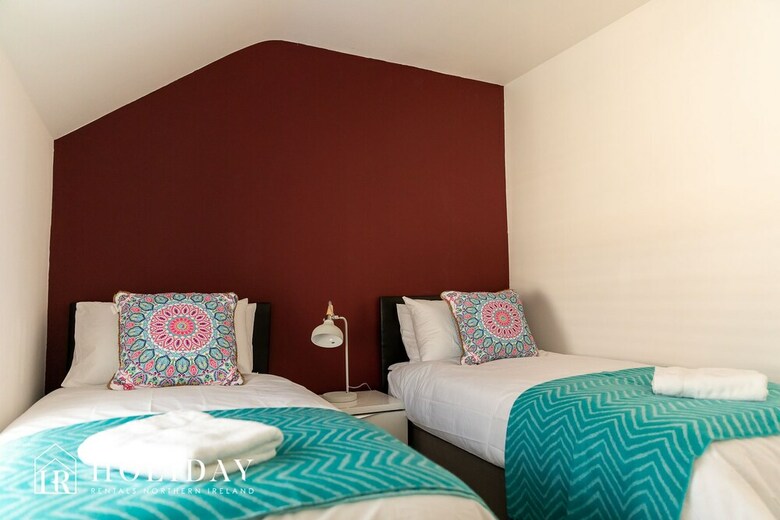 Apartamentos Holiday Rentals Ni - Eglinton Four