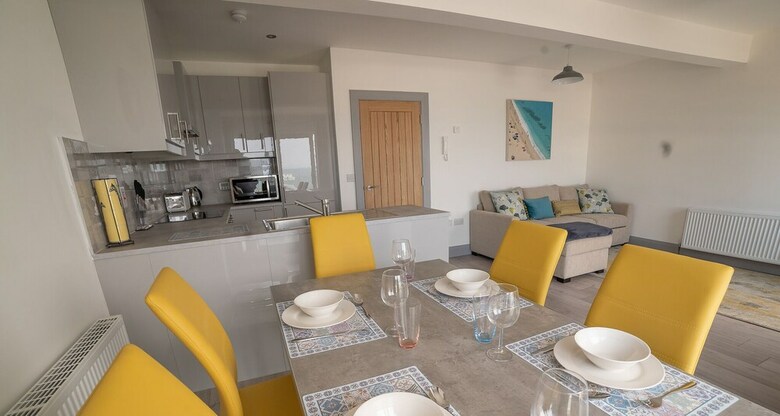 Apartamentos Holiday Rentals Ni - Eglinton Four