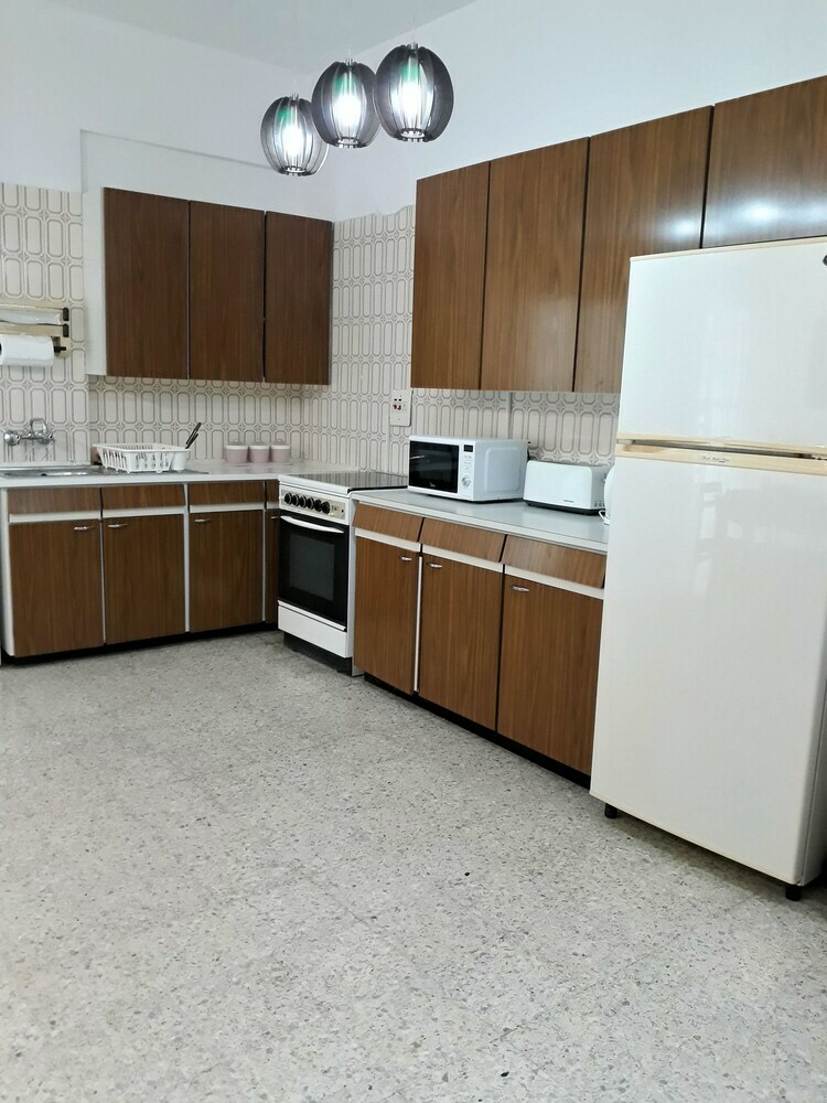 Sunny Apartment Larnaca