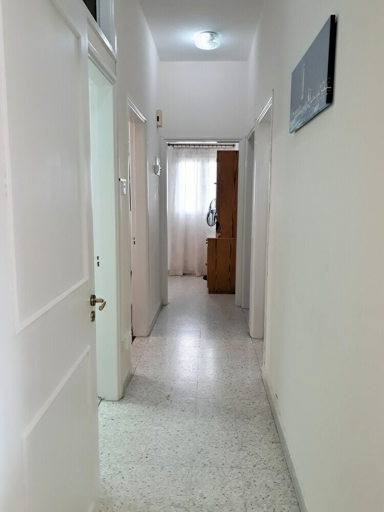 Sunny Apartment Larnaca
