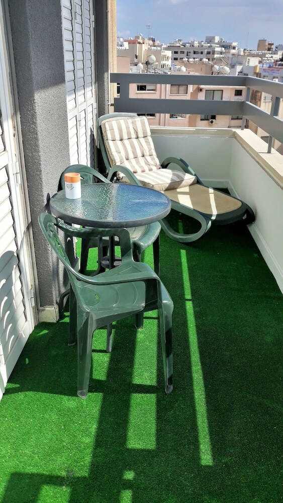 Sunny Apartment Larnaca